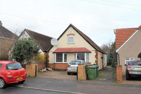 5 bedroom detached bungalow for sale, Ashford, TW15