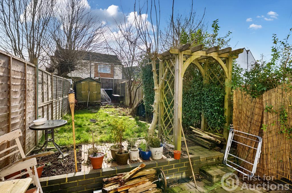 B8e06b85-4d73-42e...