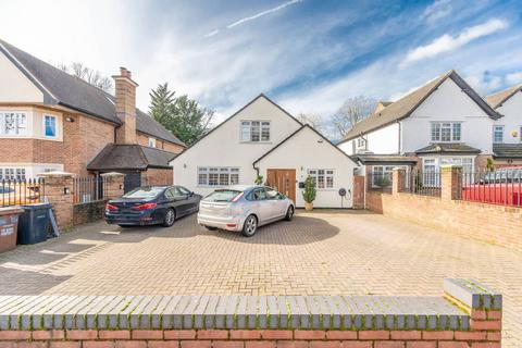 5 bedroom semi-detached house for sale, Bellfield Avenue, Harrow Weald, Harrow, HA3