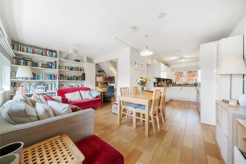 3 bedroom maisonette for sale, Wynford Road, London, N1