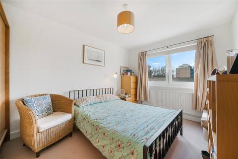 3 bedroom maisonette for sale, Wynford Road, London, N1