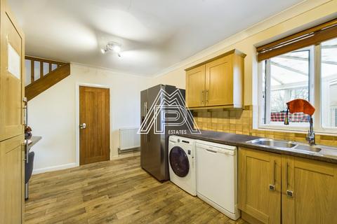 3 bedroom terraced house for sale, Fortin Way, South Ockendon, Essex, RM15 5NG