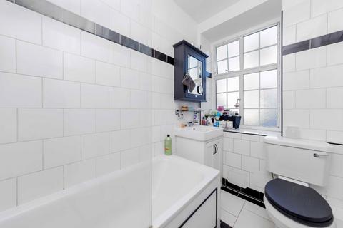 1 bedroom flat for sale, North End Road, London NW11