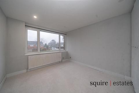 54 Aycliffe Drive, Hemel Hempstead, HP2 6DF