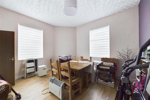 3 bedroom end of terrace house for sale, Needwood Street, Burton-On-Trent DE14