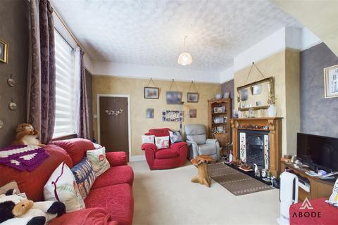 3 bedroom end of terrace house for sale, Needwood Street, Burton-On-Trent DE14