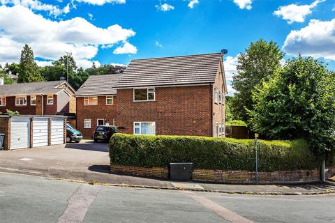 Ravenswood Court, Cliftonville, Dorking, RH4