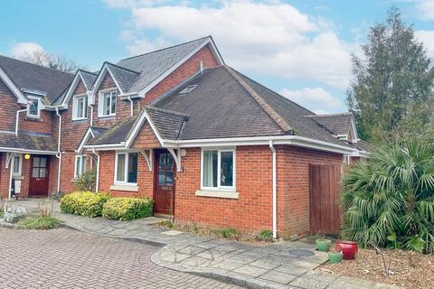 3 bedroom chalet for sale, Brookley Road, Brockenhurst, SO42