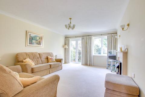 3 bedroom chalet for sale, Brookley Road, Brockenhurst, SO42