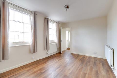 1 bedroom flat to rent, London Road GL52 6HF