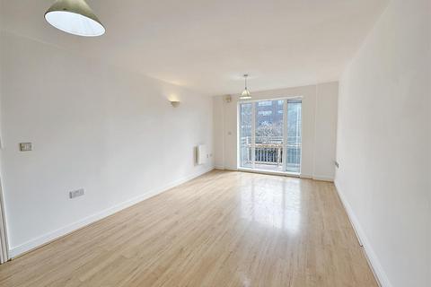 2 bedroom apartment for sale, Windmill Lane, London
