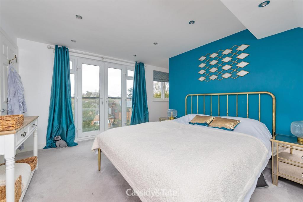 49 Chestnut Drive 02.jpg