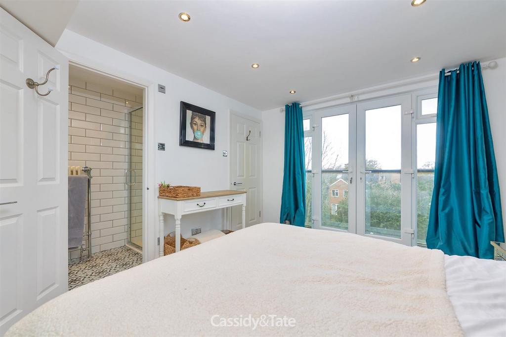 49 Chestnut Drive 03.jpg