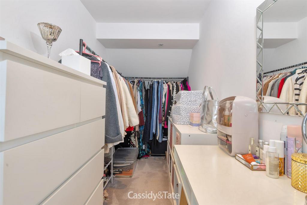 49 Chestnut Drive 06.jpg