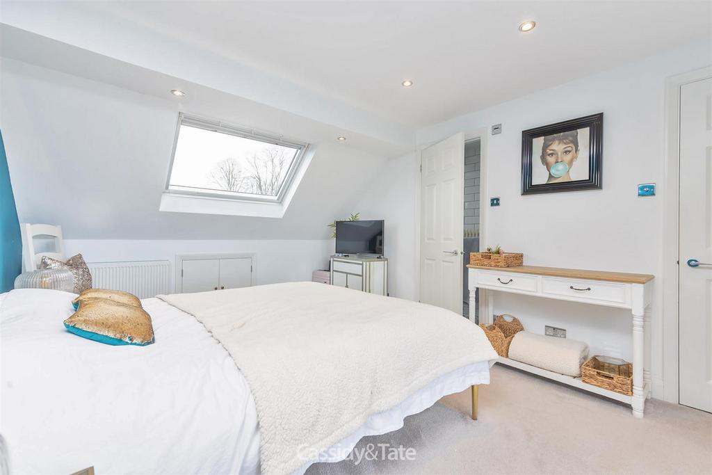 49 Chestnut Drive 08.jpg