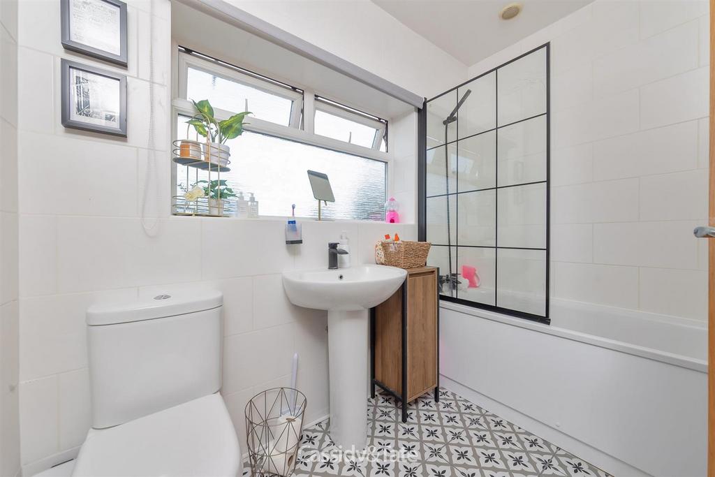 49 Chestnut Drive 14.jpg
