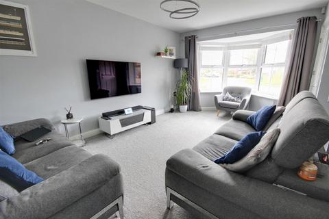 4 bedroom detached house for sale, Paradise Drive, Woodmansey