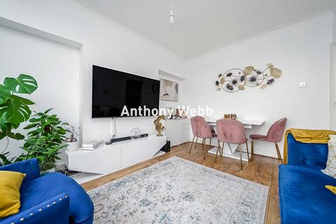 2 bedroom maisonette for sale, Myddelton Avenue, Enfield, EN1