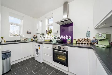 2 bedroom maisonette for sale, Myddelton Avenue, Enfield, EN1