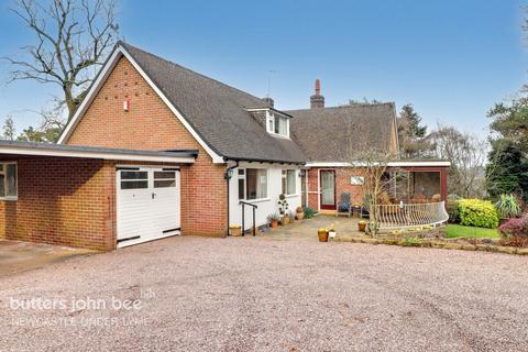 4 bedroom detached bungalow for sale, Manor Road, Newcastle