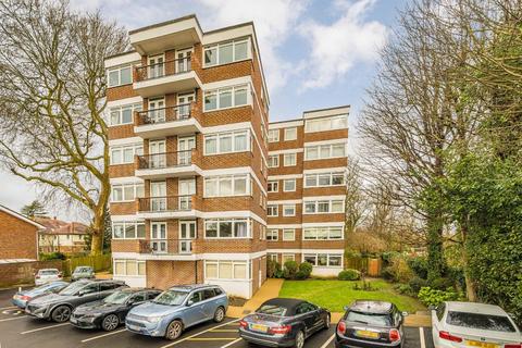 2 bedroom flat to rent, River Reach, Teddington TW11