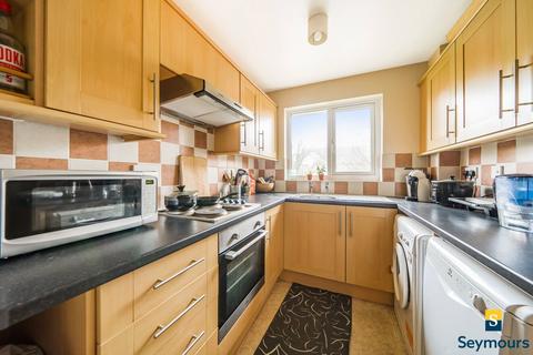 1 bedroom property for sale, Weybrook Drive, Surrey GU4