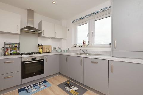 3 bedroom flat for sale, Flat 10, 14 Sandpiper Drive, Edinburgh, EH6 6QJ