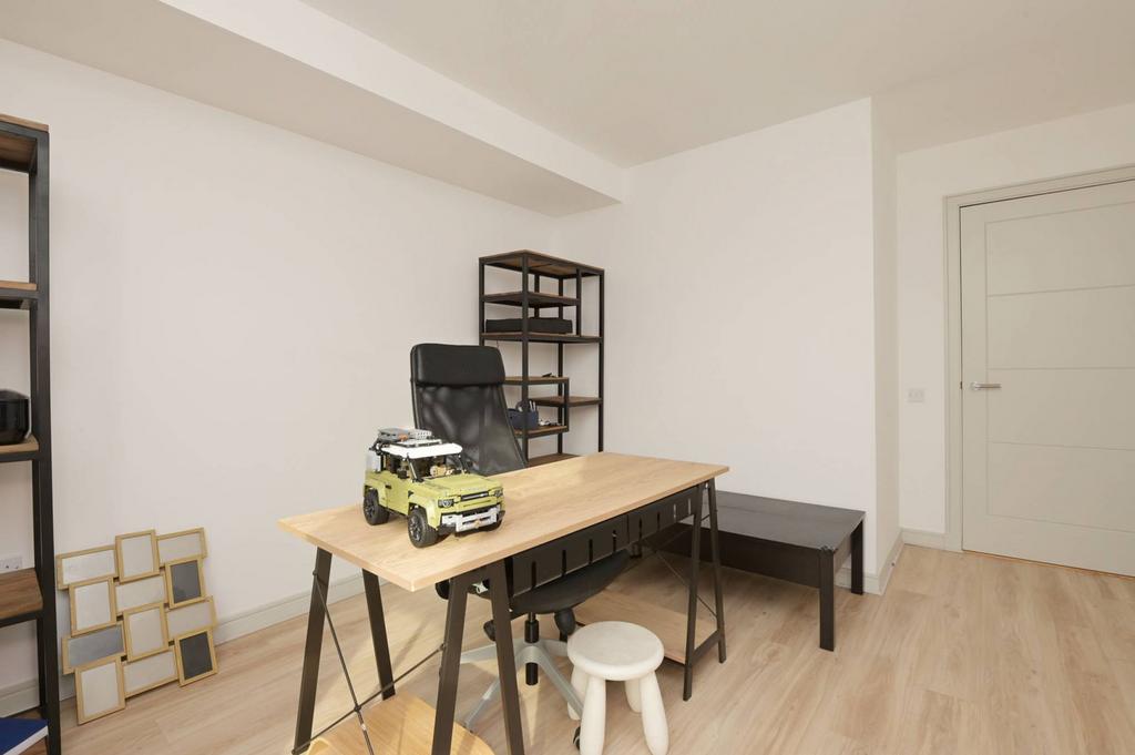 MFL0249934 004.jpg