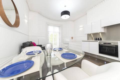 undefined, Kings Road, Reading, RG1