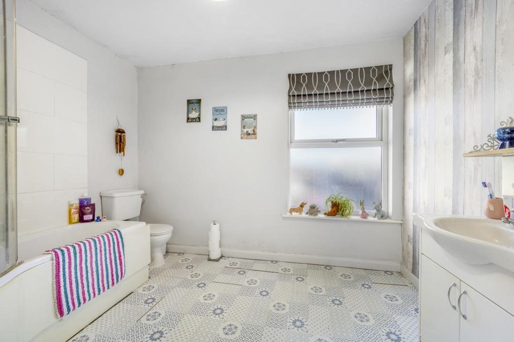 94b Liquorpond Street (Boston)-16