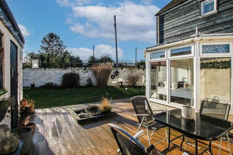 4 bedroom end of terrace house for sale, Turners Close, Ongar