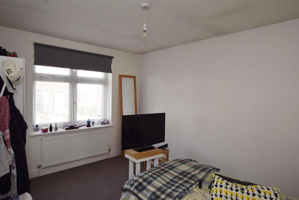 Bedroom 2.jpg