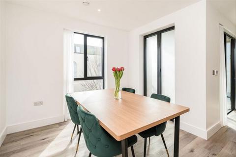 2 bedroom flat to rent, Coomer Place, London SW6