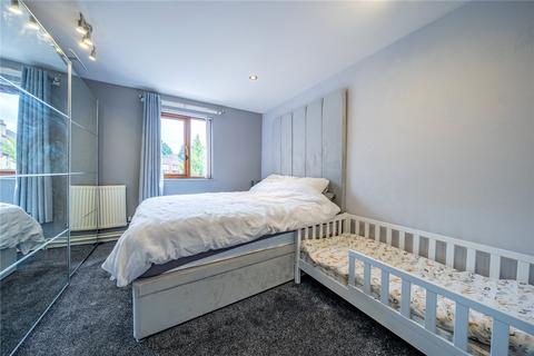 4 bedroom semi-detached house for sale, Farm Hill Rise, Leeds, West Yorkshire