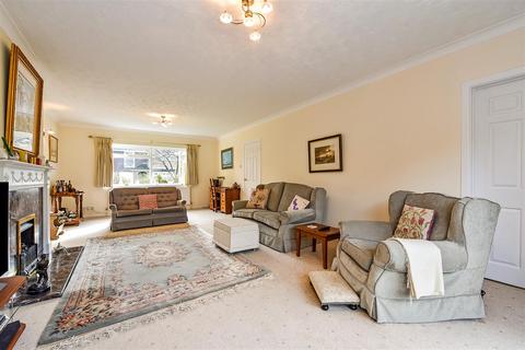 4 bedroom detached house for sale, The Pines, Andover