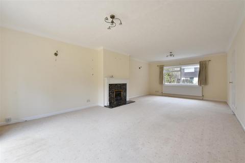 undefined, The Pines, Andover