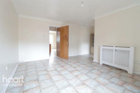 2 bedroom maisonette to rent, Nicholsons Grove, Colchester