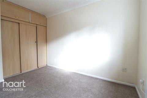 2 bedroom maisonette to rent, Nicholsons Grove, Colchester