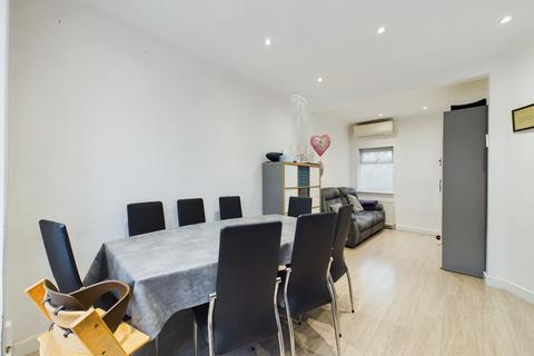 3 bedroom terraced house for sale, Alexandra Road, Hendon, NW4