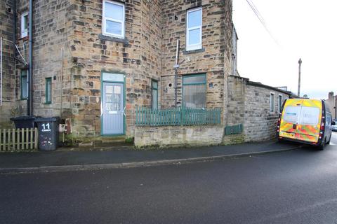 2 bedroom terraced house to rent, Damems Road, Keighley