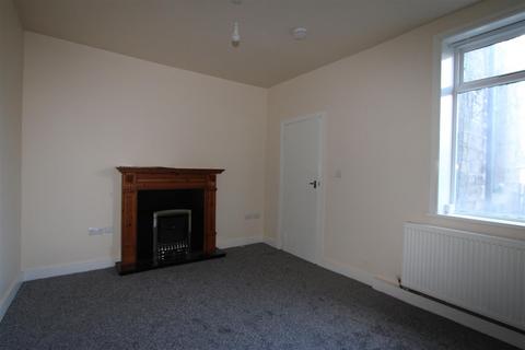 2 bedroom terraced house to rent, Damems Road, Keighley