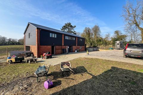 3 bedroom equestrian property for sale, Vera Lane, Welwyn, Hertfordshire, AL6