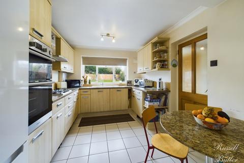 3 bedroom detached house for sale, Moreton Road, Buckingham