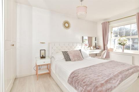 3 bedroom end of terrace house for sale, Frobisher Way, Greenhithe, Kent