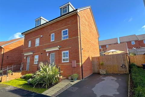 4 bedroom semi-detached house for sale, Clark Drive, Chippenham