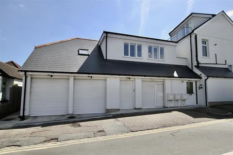 1 bedroom flat for sale, London Road, Leigh-On-Sea