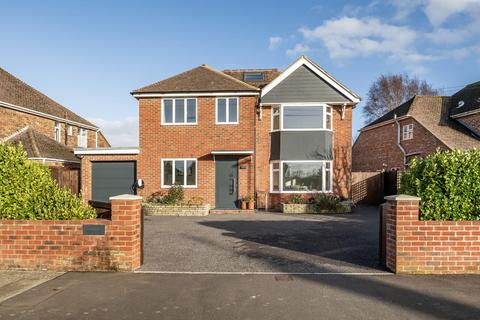 4 bedroom detached house for sale, Stockbridge Gardens, Chichester, PO19