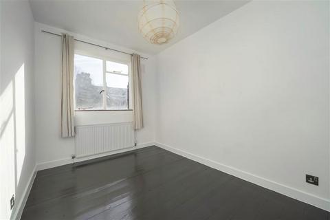 71d The Cut, London, SE1 8LL