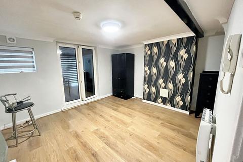 1 bedroom flat to rent, Ashford Road, Maidstone ME14