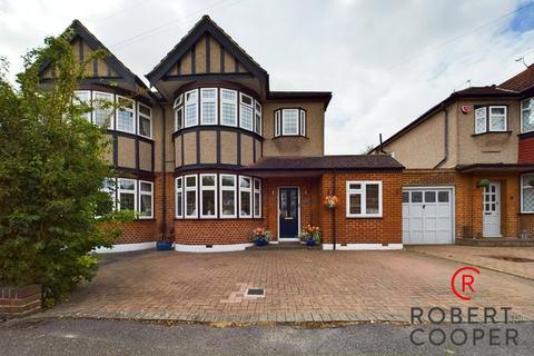 4 bedroom semi-detached house for sale, Abbotsbury Gardens, Eastcote, HA5